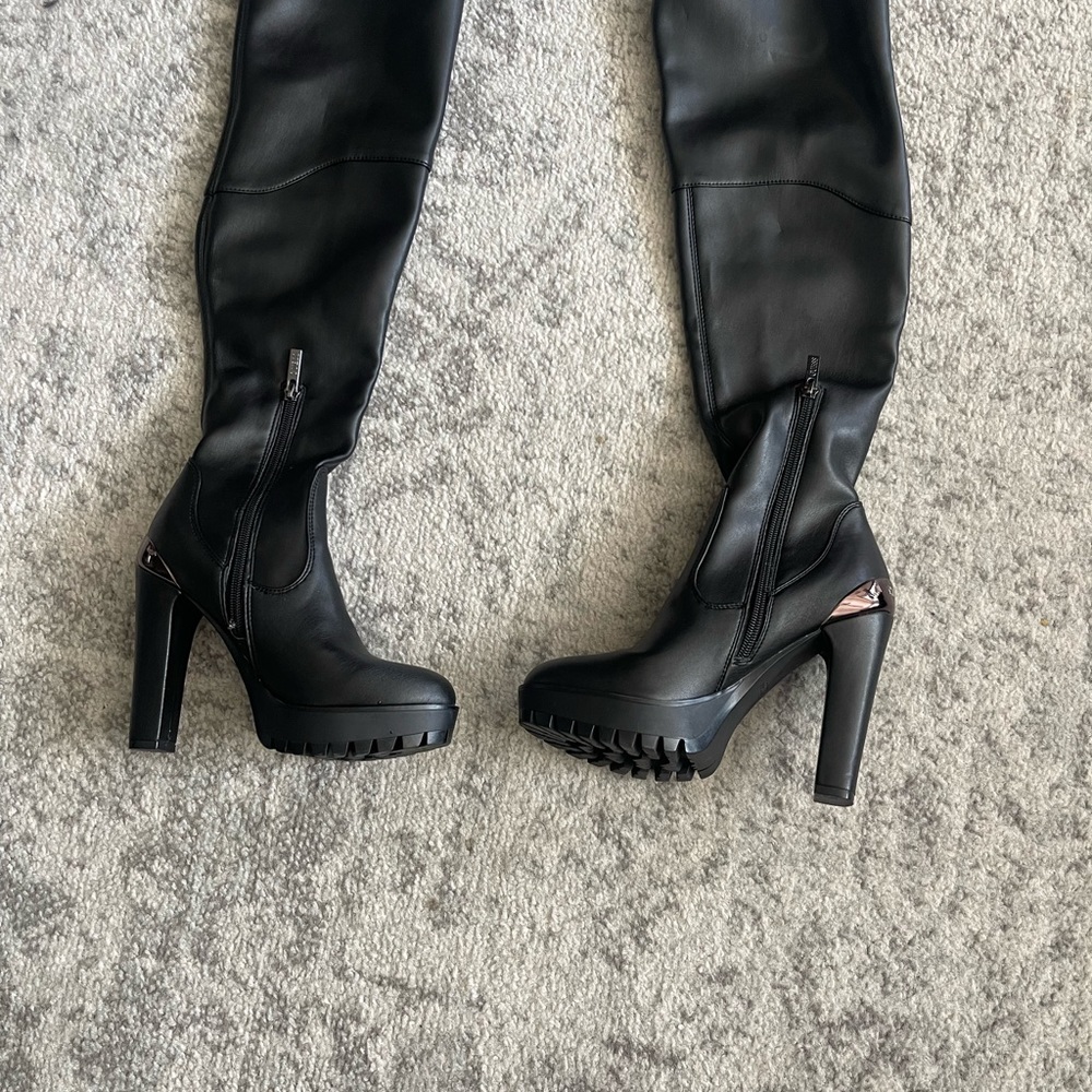 Guess Women styling faux leather boots